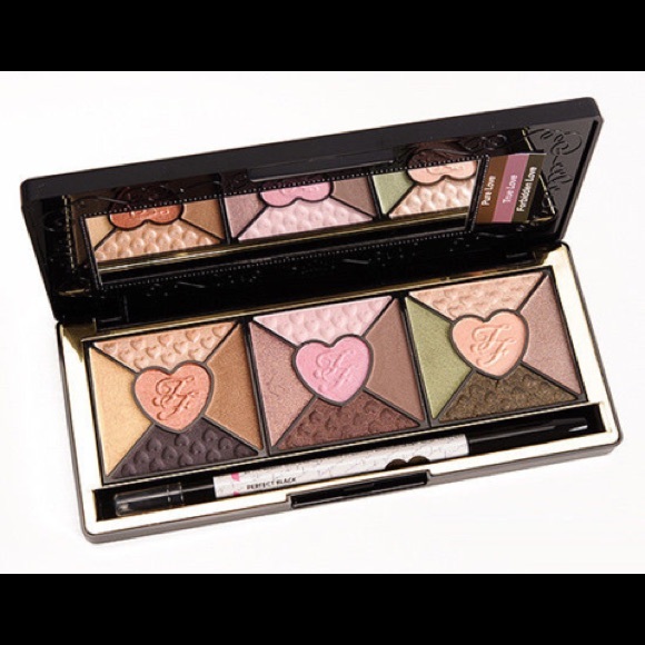 Too faced love eyeshadow palette - Picture 2 of 10